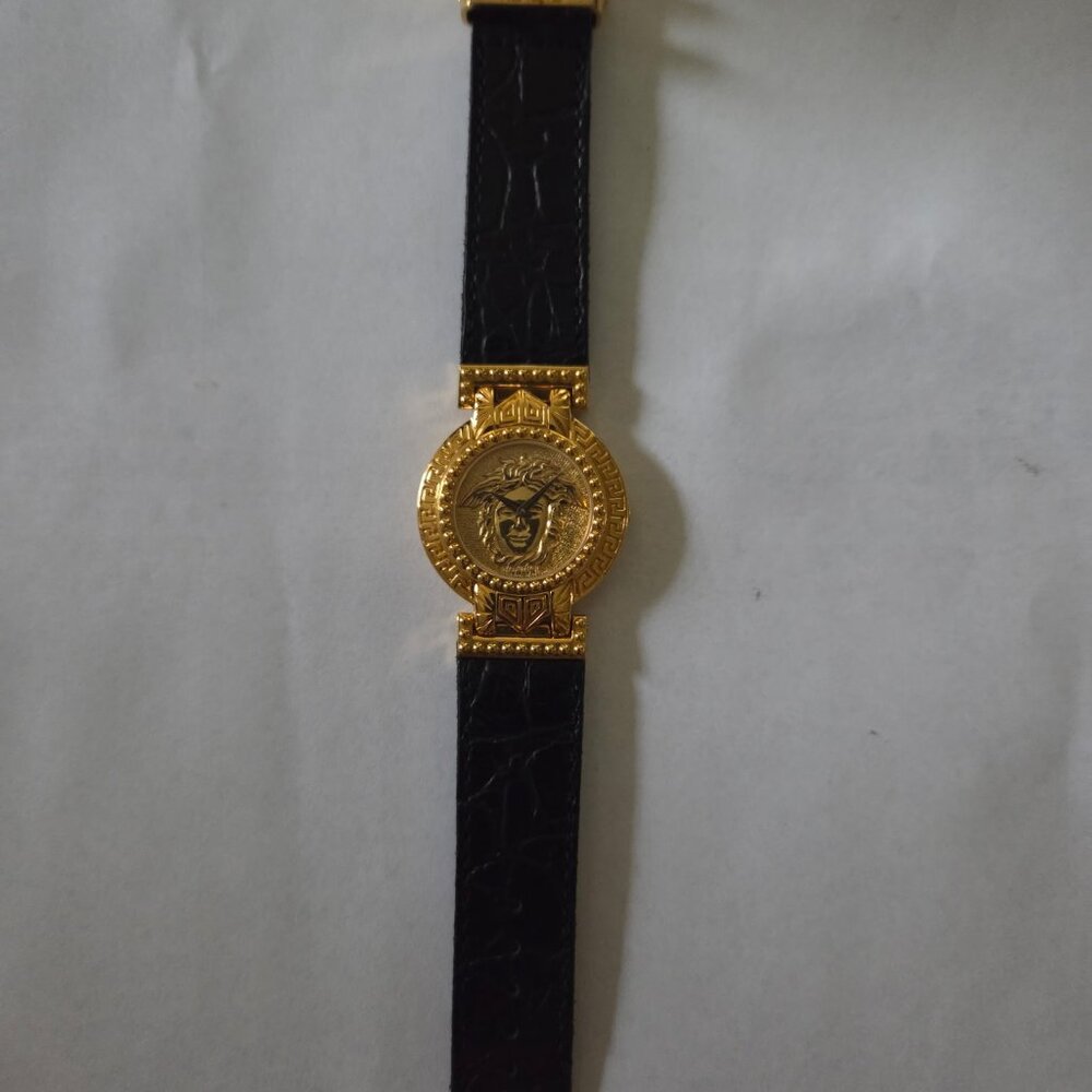 Women's Versace Medusa G10 watch - Picture 2 of 7
